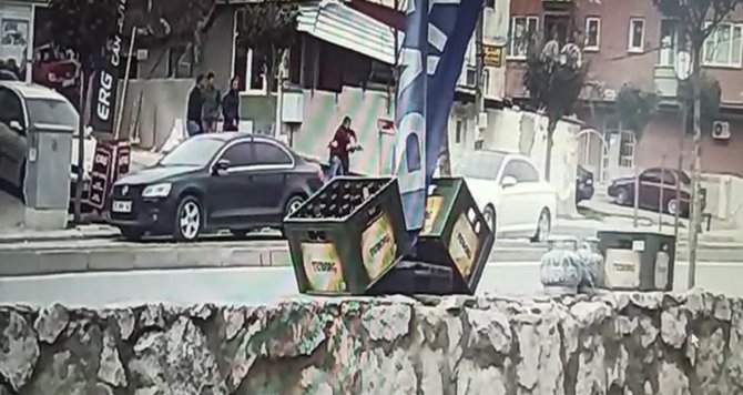 Husumetlilerine Polis Merkezi Önünde Ateş Açtılar
