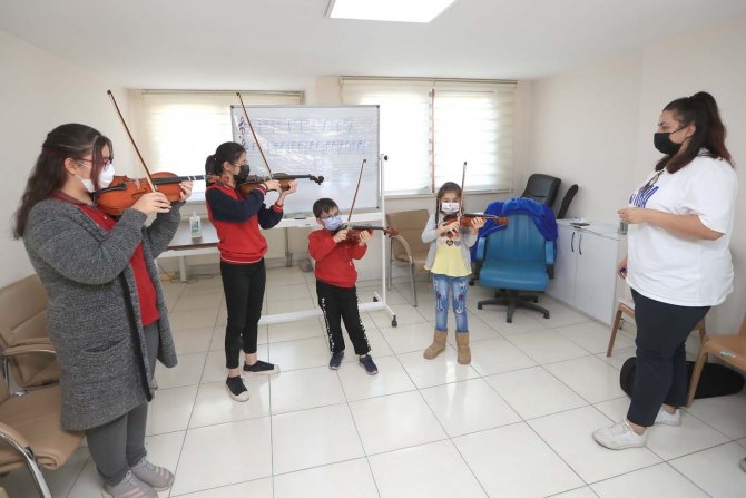Pamukkale’de Hobi Kursları İlgi Görüyor