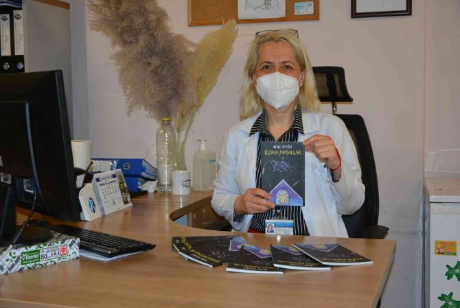 Doktor Anneden Hasta Çocuklara Kıtap Hediyesi