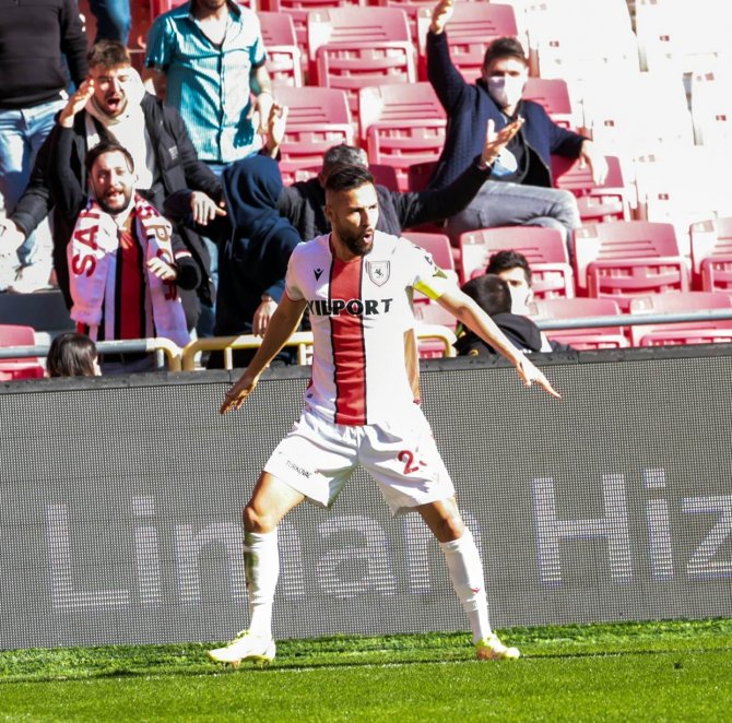 Yasin Öztekin 34 Yaşında Kariyerinin En Golcü Sezonunu Yaşıyor