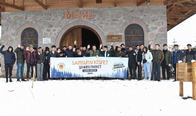 Öğrenciler Akdağ’da Kayak Keyfi Yaptı