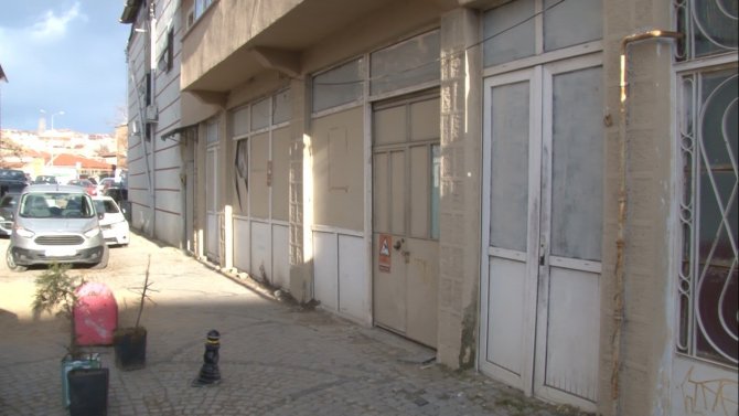 Saniyeler İçinde Bulduğu Her Şeyi Çaldı, Ustalar Çalışamaz Hale Geldi