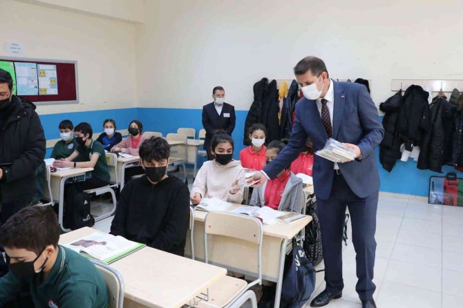 Merhum Sivas Valisi, İsminin Verildiği Okulda Anıldı