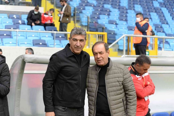 Spor Toto 1. Lig: Adanaspor: 0 - Bb Erzurumspor: 0 (İ̇lk Yarı)