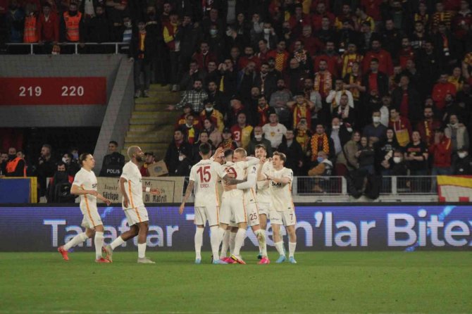 Spor Toto Süper Lig: Göztepe: 1 - Galatasaray: 1 (İ̇lk Yarı)