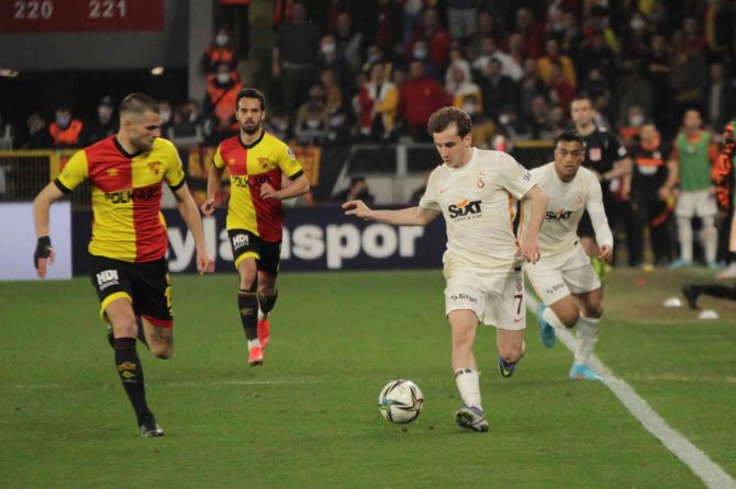 Spor Toto Süper Lig: Göztepe: 2 - Galatasaray: 3 (Maç Sonucu)