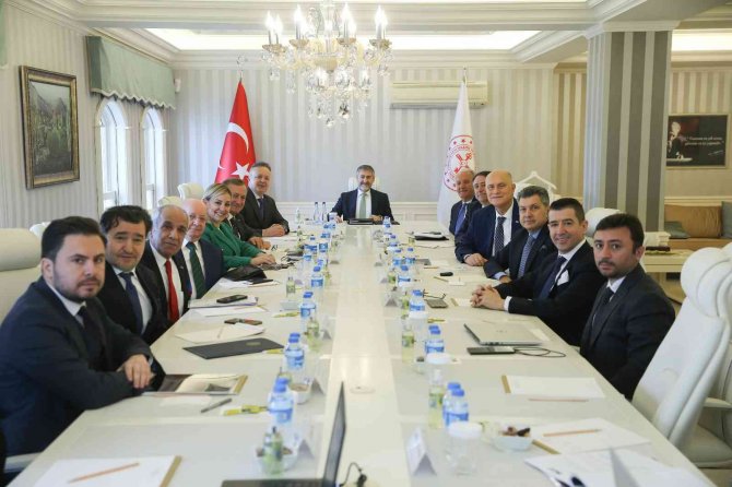Ti̇m Heyeti, Hazine Ve Maliye Bakanı Nebati’yi Ziyaret Etti