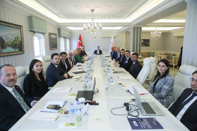 Ti̇m Heyeti, Hazine Ve Maliye Bakanı Nebati’yi Ziyaret Etti