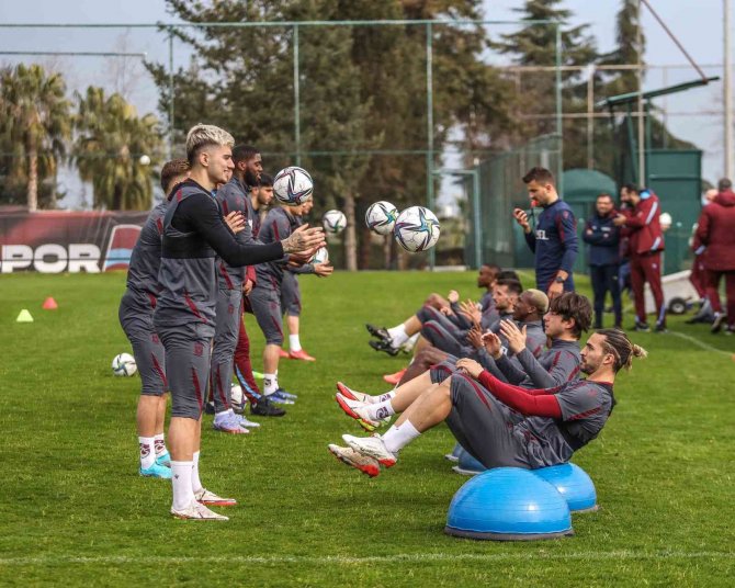 Trabzonspor’da Neşeli Antrenman