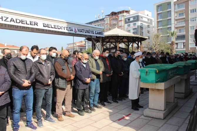 Manisalı Ünlü Şair Ve Yazar Son Yolculuğuna Uğurlandı