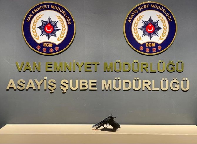 Van’da 22 Kişi Tutuklandı