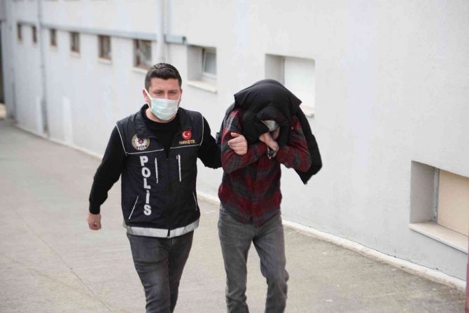 Adana’da 8 Kilo 724 Gram Esrar Ele Geçirildi