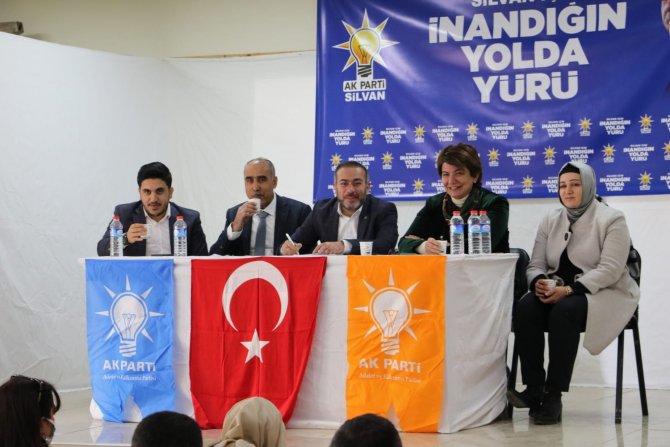 Ak Parti Diyarbakır Teşkilatı Partililerle Bir Araya Geldi