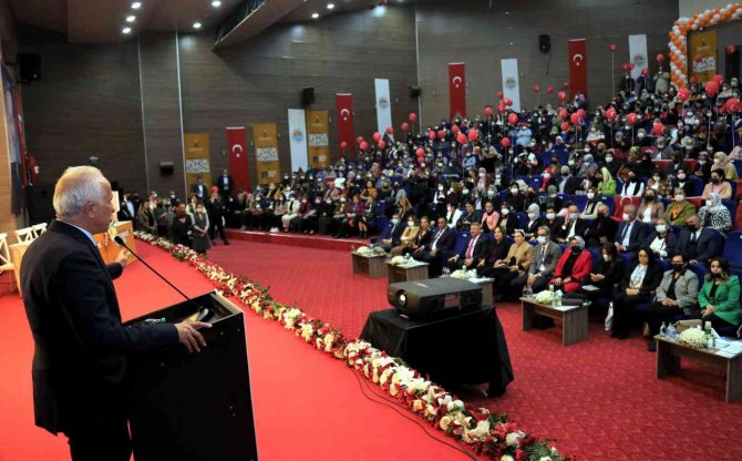 Gültak, ’Kadın Emeği Türkiye’nin İstikbali’ Programına Katıldı