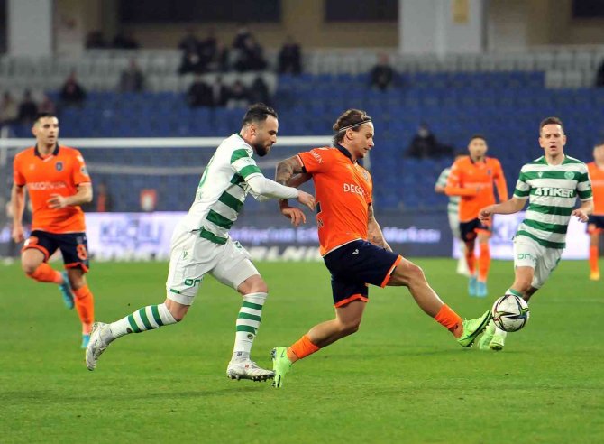 Spor Toto Süper Lig: Başakşehir: 0 - Konyaspor: 1 (İ̇lk Yarı)