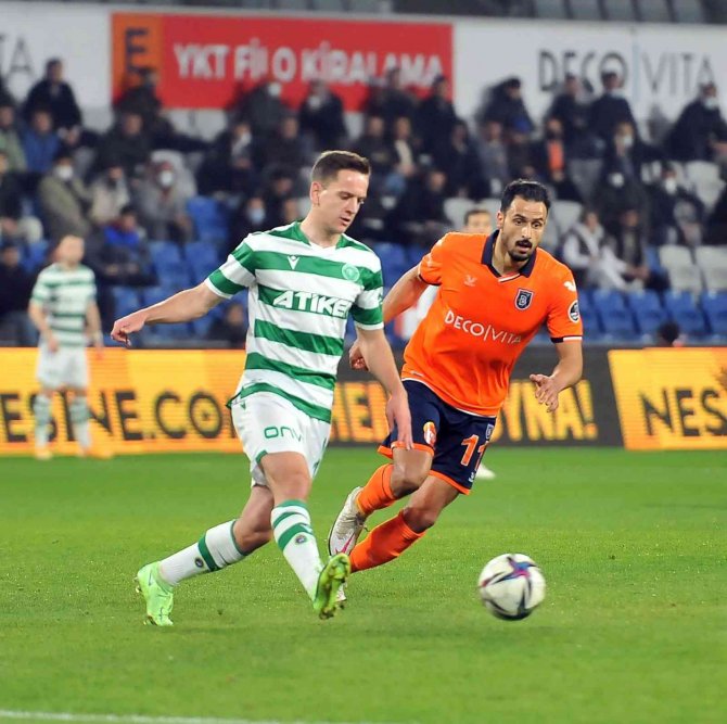 Spor Toto Süper Lig: Başakşehir: 0 - Konyaspor: 1 (İ̇lk Yarı)