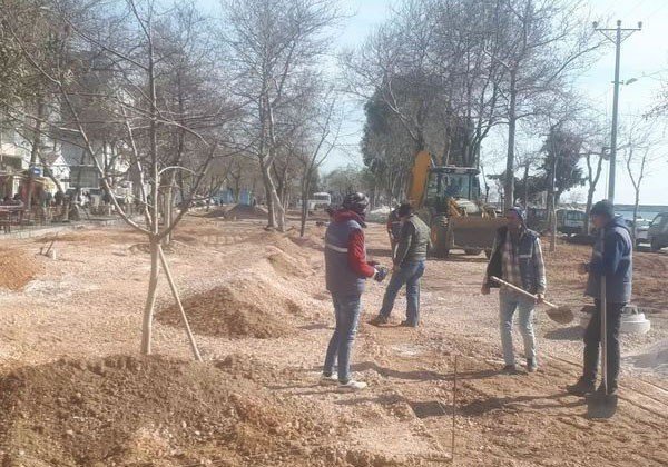 Karşıyaka Ve İ̇lhan Güzelleşiyor