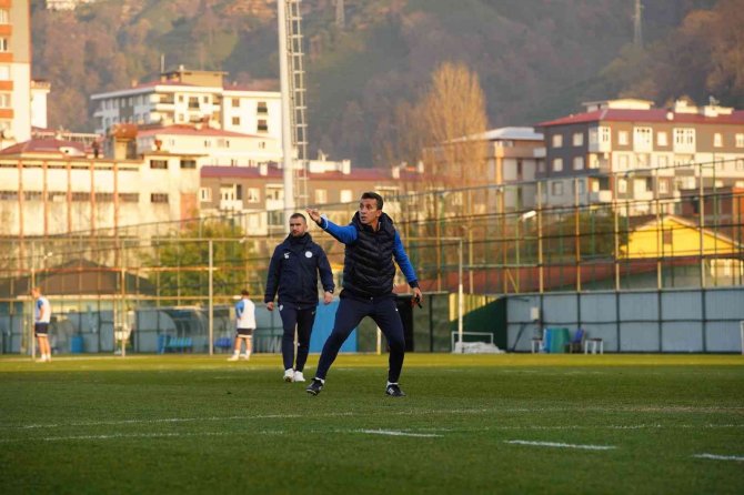 Çaykur Rizespor, Galatasaray’a Günde Çift Antrenmanla Hazırlanıyor