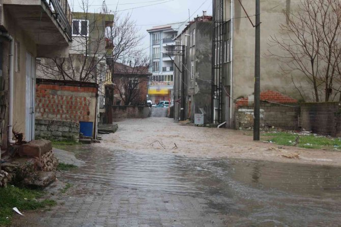 Havsa’da Yoğun Sağanak Sonrası Cadde Ve Sokaklar Göle Döndü