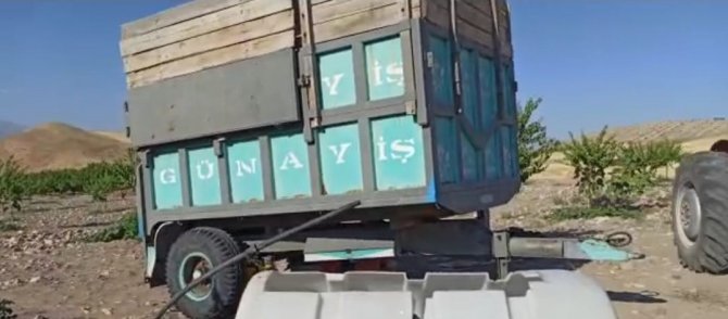 Bahçe İçerisindeki Römorku Çaldılar