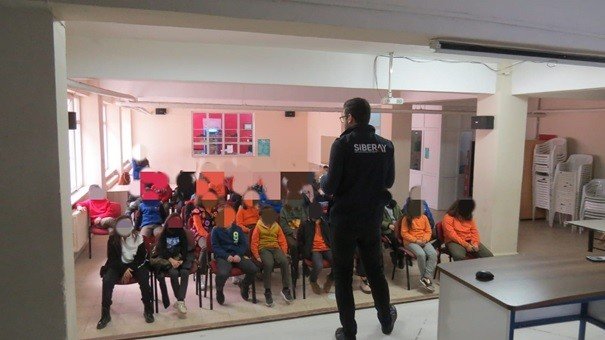 Okullarda Siber Suçlarla Mücadele Semineri Verildi