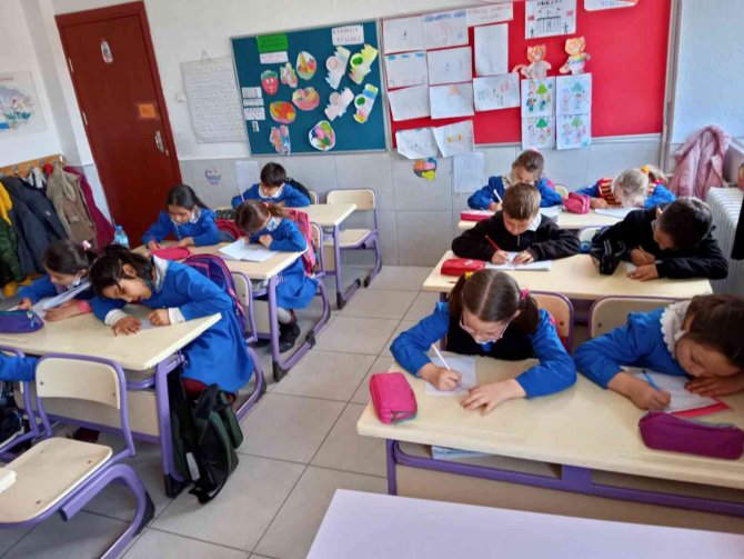 Geleceğin Yazarları Pazarlar’da Yetişiyor