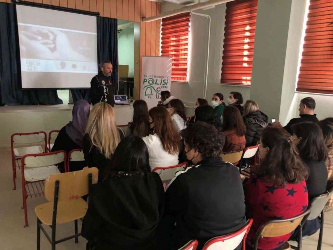 En İyi Narkotik Polisi Anne Projesinde Öğretmen Eğitimleri Başladı