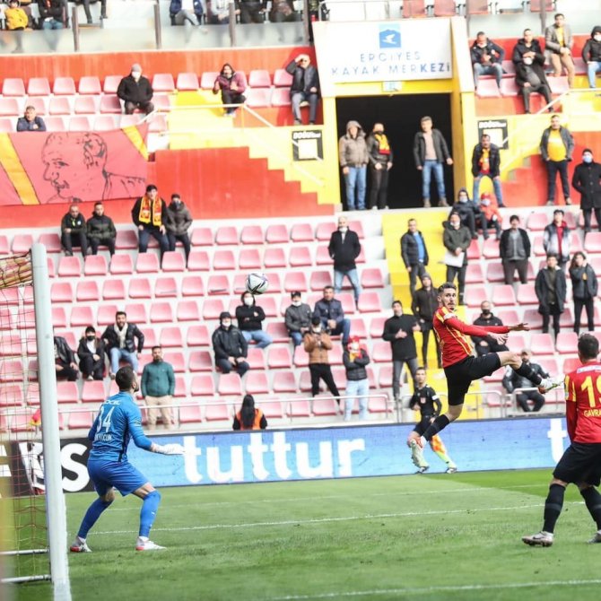 Mert Çetin İlk Golünü Attı