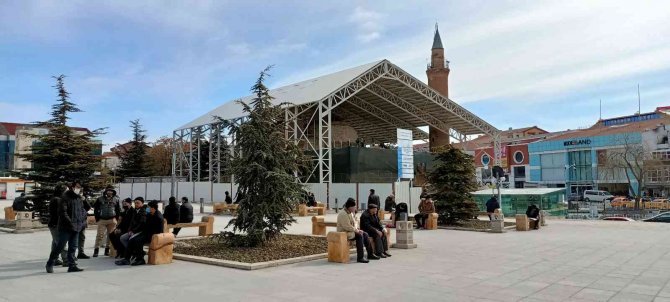 Tarihi Cacabey Medresesinde Yeniden Onarım Çalışmaları Başladı