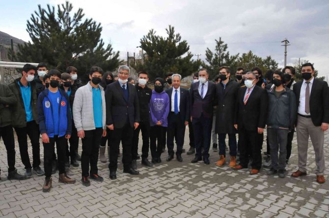 Başkan Akkaya Fen Lisesi Öğrencileri İle Buluştu