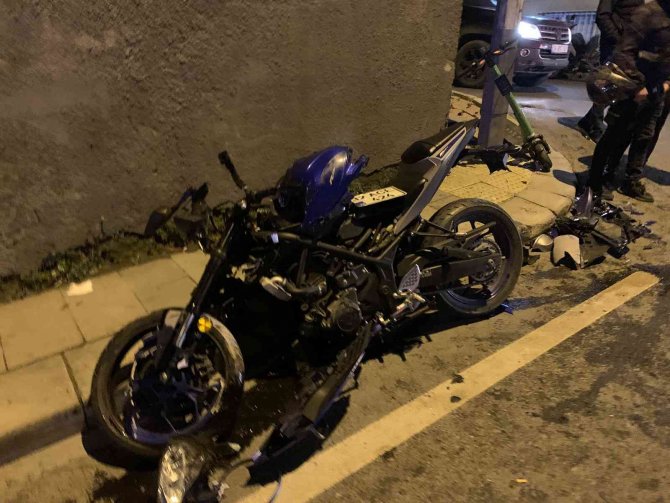 Ters İstikamete Dönen Sürücü Kazaya Neden Oldu: 1 Yaralı