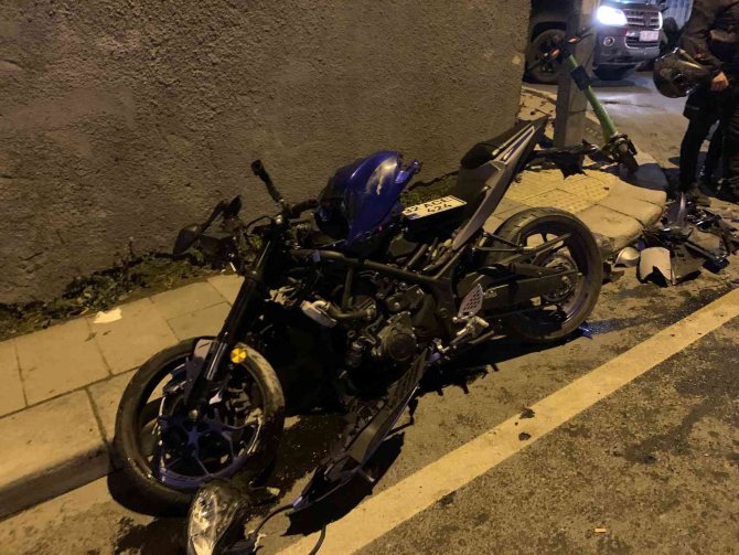 Ters İstikamete Dönen Sürücü Kazaya Neden Oldu: 1 Yaralı