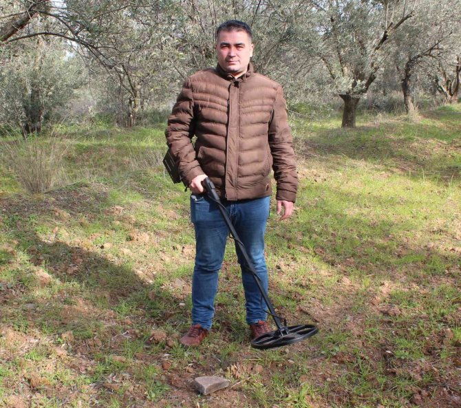 İ̇lkokul Mezunu Genç Adam Kendi Ürettiği Dedektörleri Dünyaya İhraç Ediyor