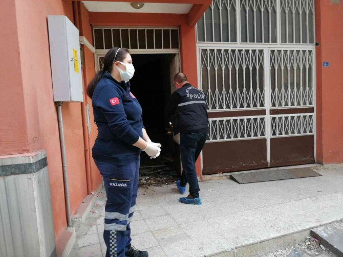 Manisa’da Sır Ölüm, Yaşlı Çift Evlerinde Ölü Bulundu