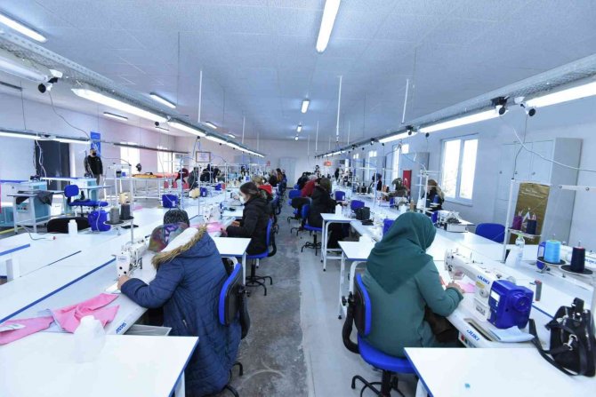 Ordu’da, Kadınları Ve Gençleri Meslek Sahibi Yapacak Uygulama Merkezi Hizmette