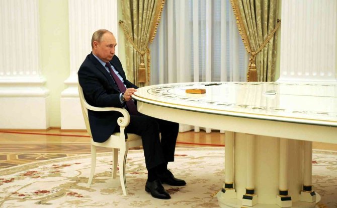 Putin: "(Ukrayna) Bu Ülkenin Toprakları Üçüncü Ülkeler Tarafından Rusya’ya Karşı Tehdit Oluşturmak İçin Kullanılıyor”