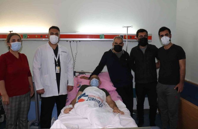 Kalçasındaki Dev Tümör Görenleri Hayrete Düşürdü