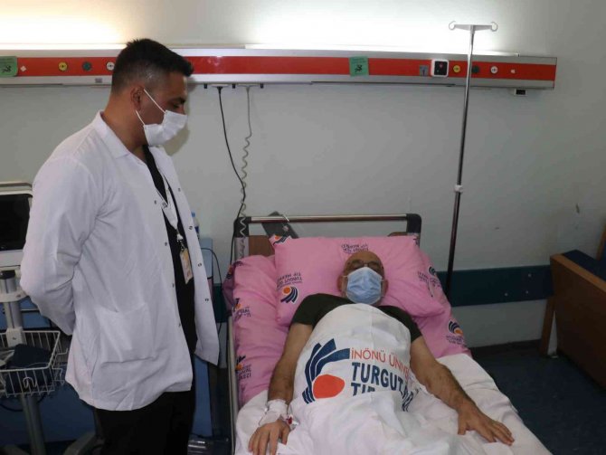 Kalçasındaki Dev Tümör Görenleri Hayrete Düşürdü