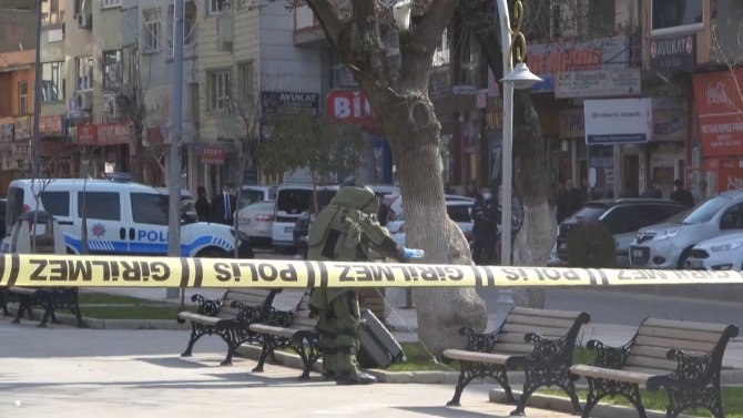 Siirt’te Şüpheli Bavul Fünyeyle Patlatıldı