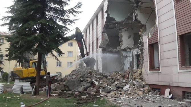 Tokat’ta 73 Yıllık Hükümet Konağında Yıkım Çalışması Başlatıldı