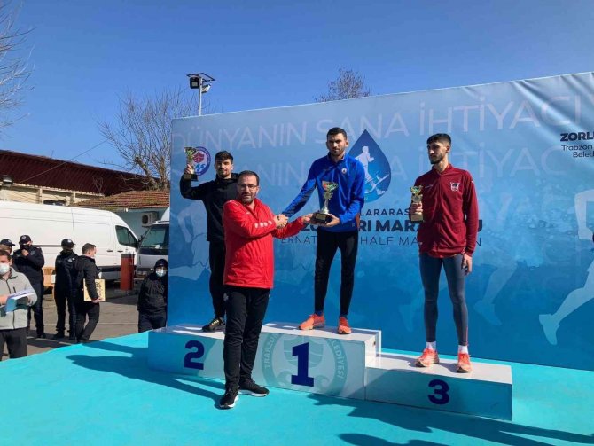 Uluslararası Trabzon Yarı Maratonundan 4 Madalya İle Döndüler