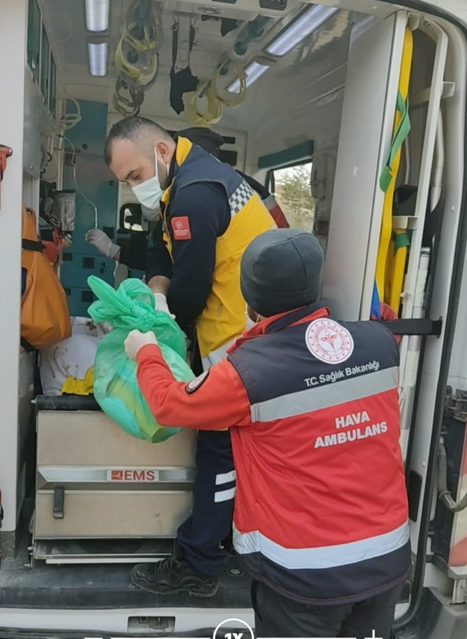Kadın Hasta Ambulans Helikopterle Gümüşhane’ye Getirildi