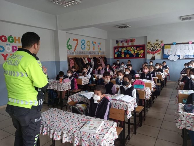 Vanlı Öğrencilere Trafik Eğitimi