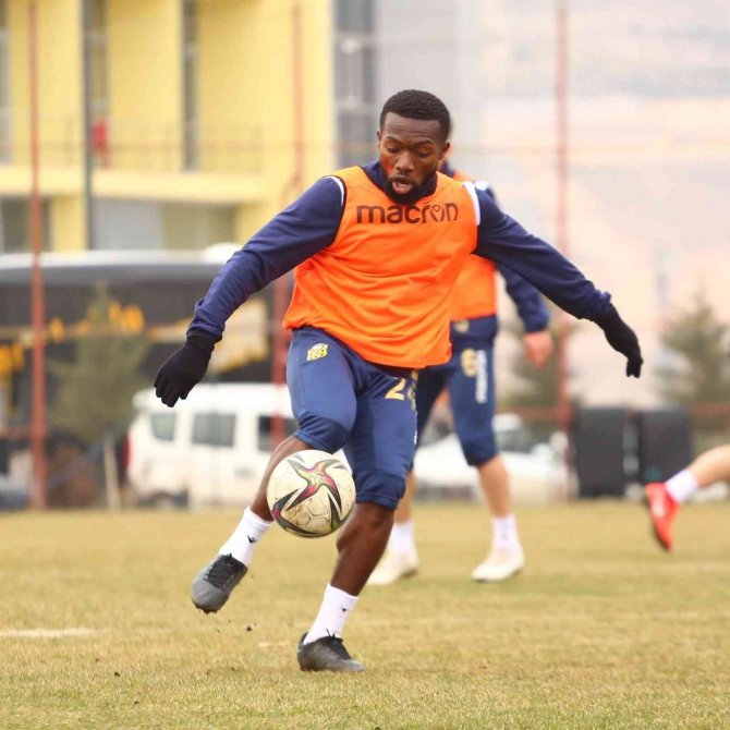 Yeni Malatyaspor Ertelenen Gaziantep Fk Maçı Hazırlıklarını Tamamladı
