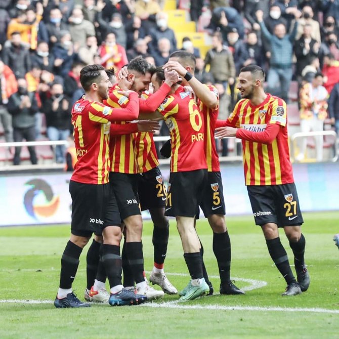Kayserispor Yeni Yılda 1 Kez Kaybetti