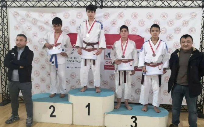 Yunusemreli Yıldız Judocular Eskişehir’den 7 Madalya İle Döndü