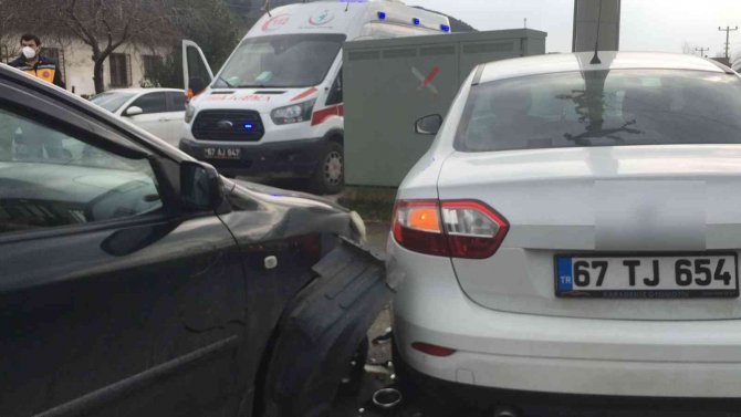 Eşi Sürüş Eğitimi Verirken Kaza Yapınca 7 Bin 200 Tl Ceza Yedi