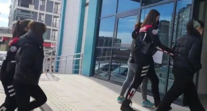 Fuhuş Operasyonunda Biri Yabancı Uyruklu 4 Kadın Yakalandı