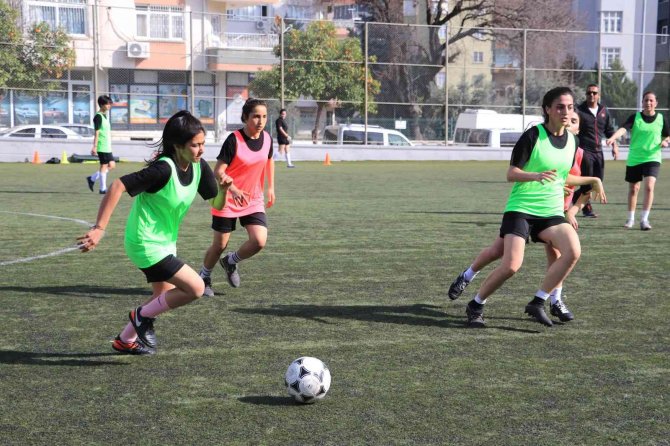 Tarladan Yeşil Sahalara
