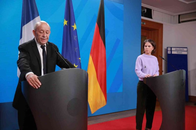 Alman Dışişleri Bakanı Baerbock: “Putin, Batı’ya Yalan Söyledi”